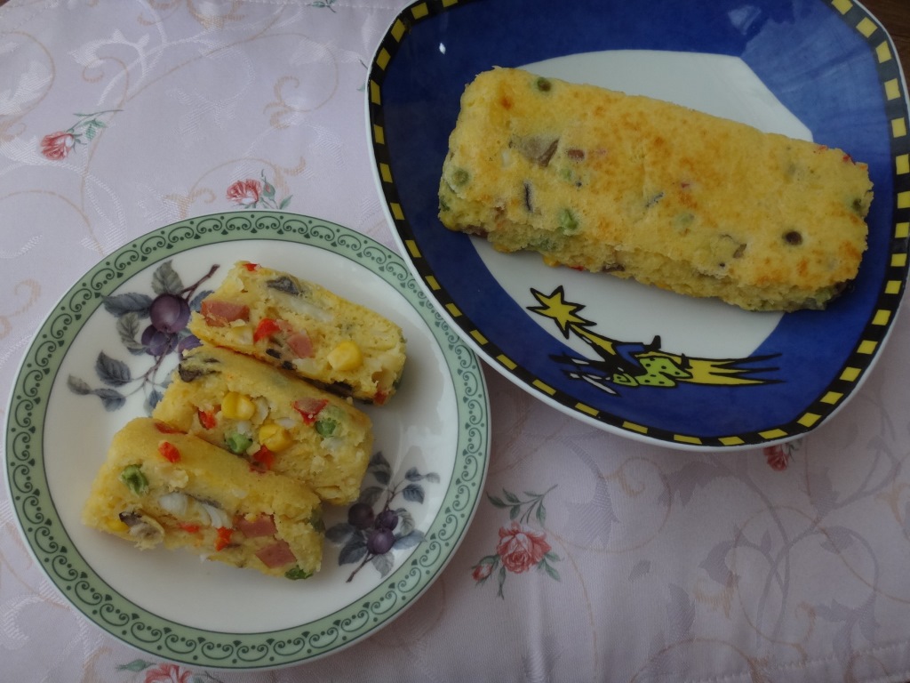 色とりどりの具の入った「干物ケーク・サレ」の写真