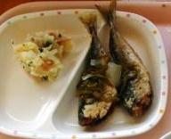 器に盛られたアジの南蛮漬けの写真