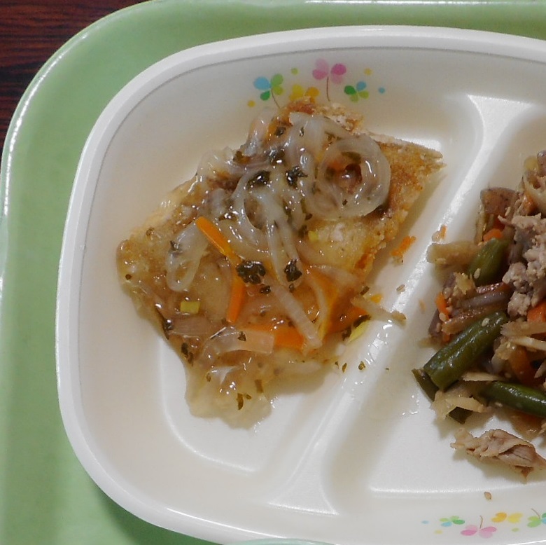 器に盛られた山ガレイの甘酢あんの写真