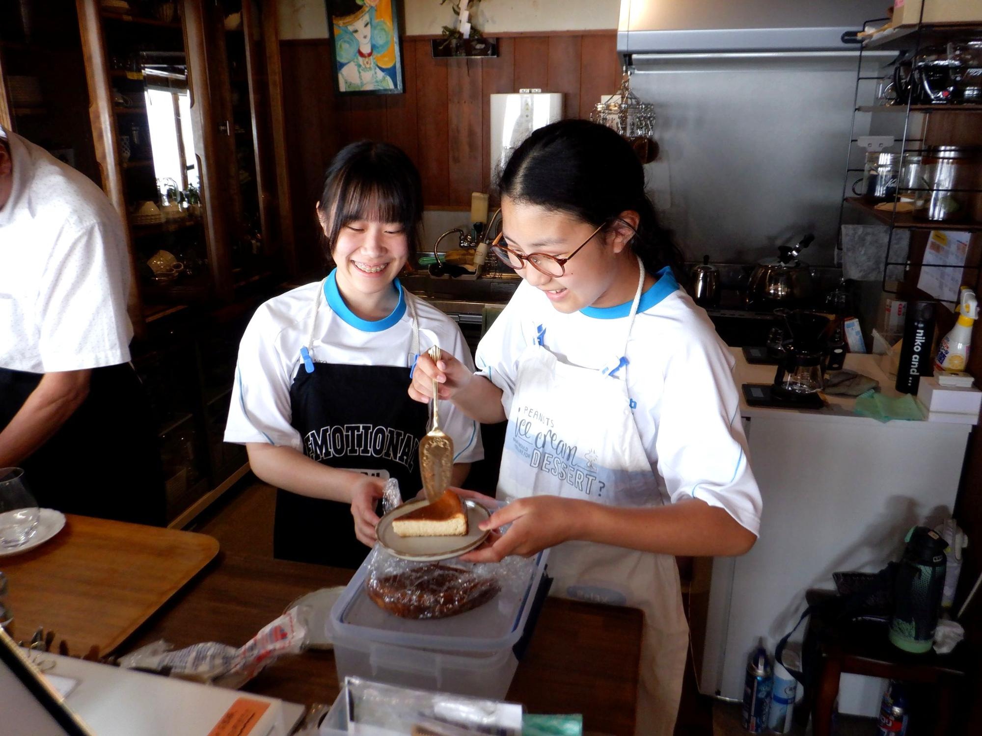 カフェでの活動