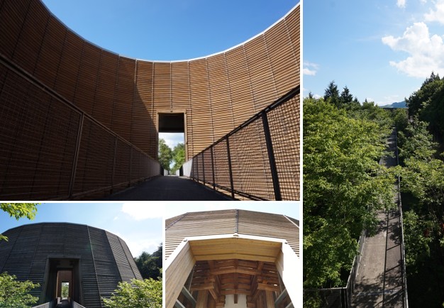 木製の壁面が円形にカーブした建造物の写真、壁面が円形にカーブした建造物の外装の写真、建物上部が木材で組み上がった建造物の入り口の写真、木々の葉が連なる中に木製の橋がかかっている写真の4枚が並んでいる写真
