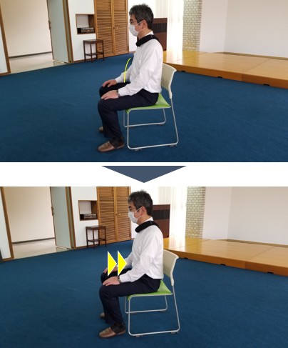 椅子に座った人の写真と椅子に座った人のおなかに矢印がある写真の2枚が並んでいる写真